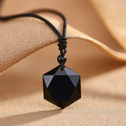 Wisiorek "Gwiazda" z Czarnego Obsidianu
